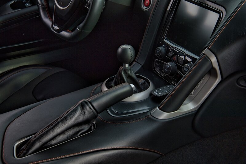 Used 2014 SRT Viper SRT-10 RWD image 34
