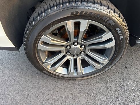 Used 2020 GMC Yukon Denali w/ Denali Ultimate Package image 35