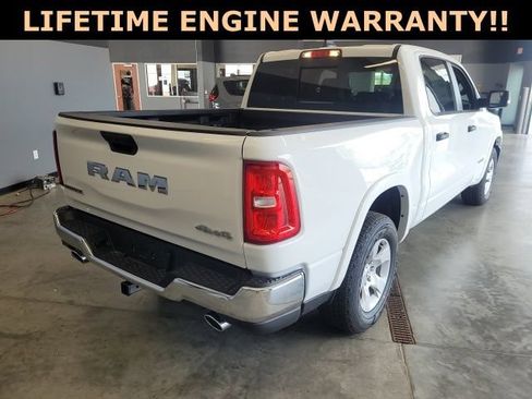Used 2025 RAM 1500 Big Horn AWD/4WD image 12