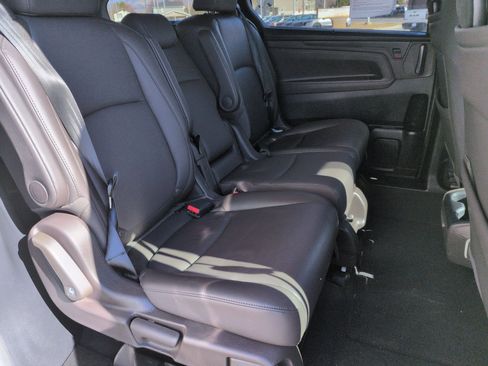 Used 2018 Honda Odyssey Elite image 33