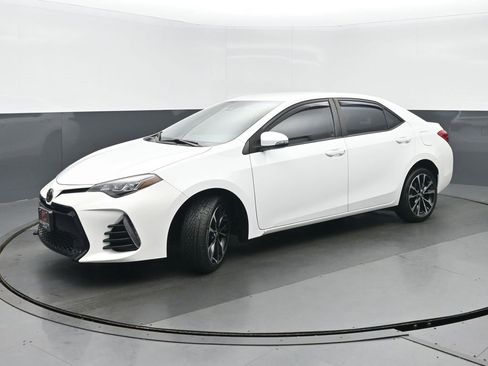 Used 2017 Toyota Corolla L image 3
