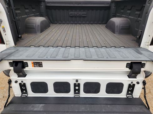 Used 2019 GMC Sierra 1500 SLT image 33