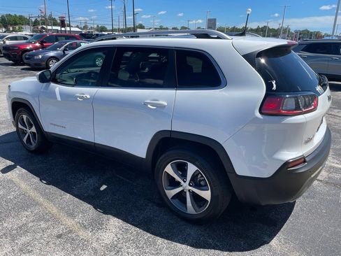 Used 2021 Jeep Cherokee Limited AWD/4WD image 6