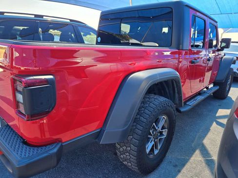Used 2024 Jeep Gladiator Mojave w/ Safety Group AWD/4WD image 4