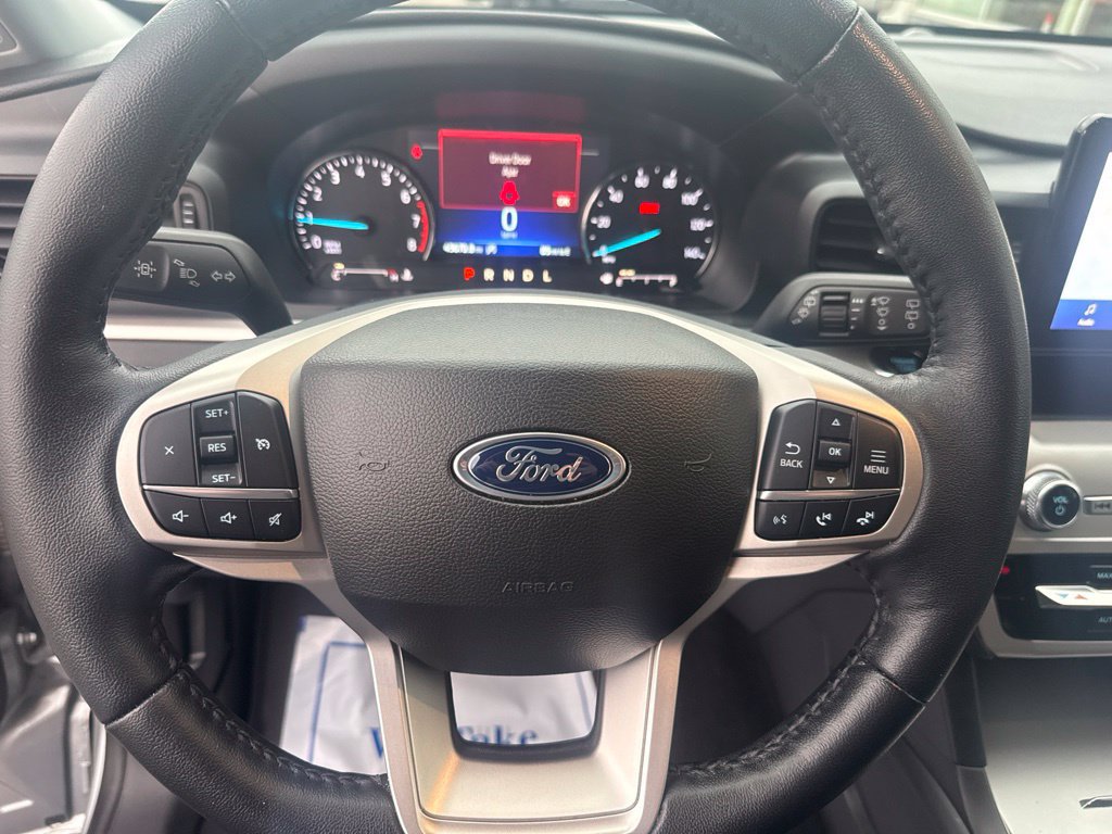 Used 2023 Ford Explorer XLT AWD/4WD image 21