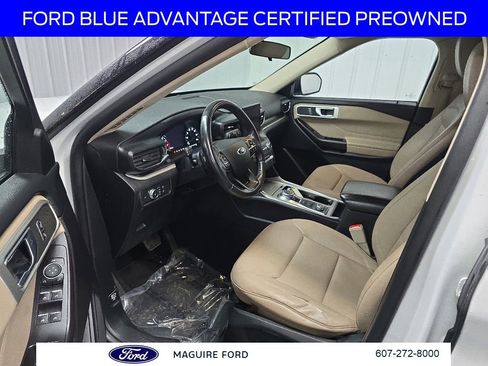 Used 2020 Ford Explorer XLT w/ Equipment Group 202A AWD/4WD image 32