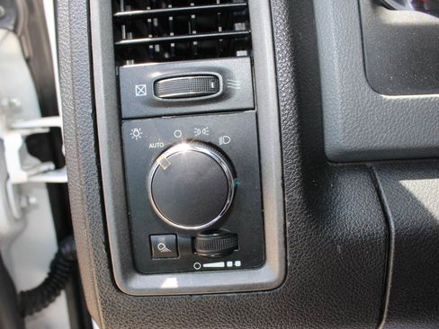 Used 2014 RAM 2500 Tradesman w/ Chrome Appearance Group AWD/4WD image 20