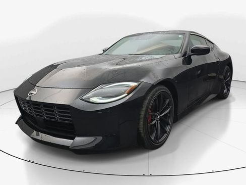 Used 2024 Nissan Z Performance w/ Floor Mat Package RWD image 6