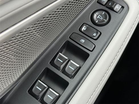 Used 2024 Acura MDX SH-AWD w/ Technology Package image 22