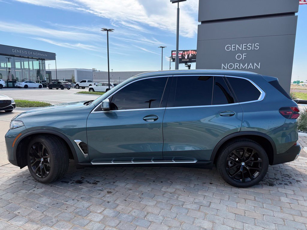 Used 2026 BMW X5 xDrive40i AWD/4WD image 2