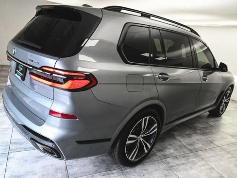 Used 2023 BMW X7 xDrive40i w/ Executive Package AWD/4WD image 6