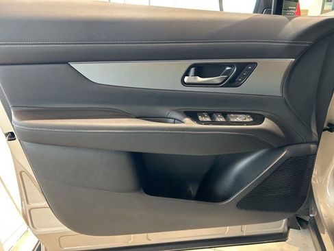 New 2025 Nissan Murano SL image 13