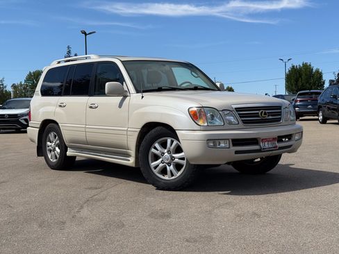 Used 2004 Lexus LX 470 4WD w/ Preferred Accessory Pkg image 1