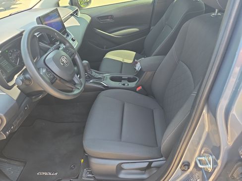 Used 2024 Toyota Corolla LE w/ LE Convenience Package FWD image 5
