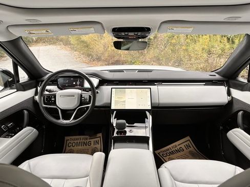 Used 2024 Land Rover Range Rover Sport SE image 30