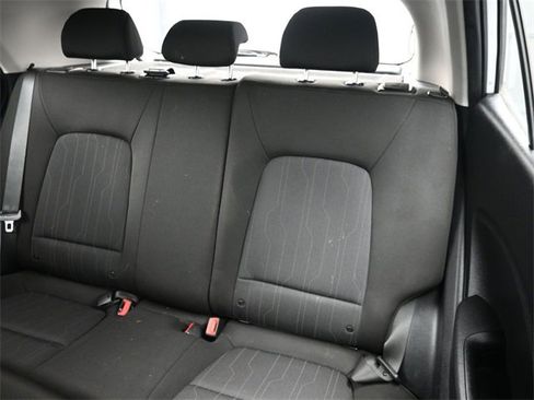 Used 2022 Hyundai Venue SE image 12