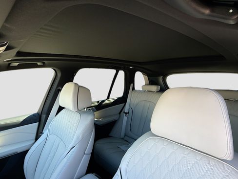 New 2026 BMW X5 xDrive50e w/ Executive Package image 28