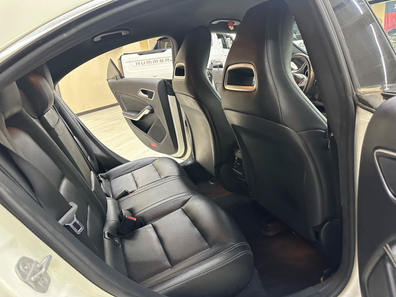 Used 2017 Mercedes-Benz CLA 250 4MATIC image 32