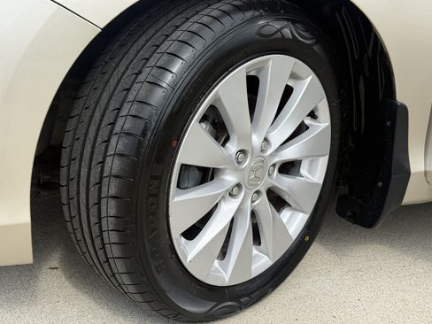 Used 2015 Honda Accord EX-L image 20