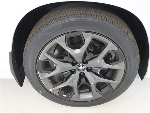 New 2026 Lexus TX 500h AWD image 9