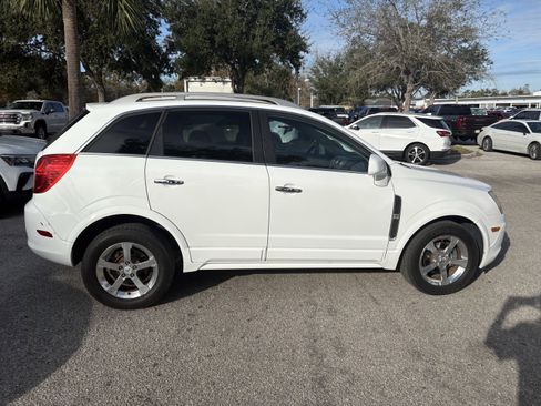Used 2014 Chevrolet Captiva Sport LT w/ Convenience Package image 8