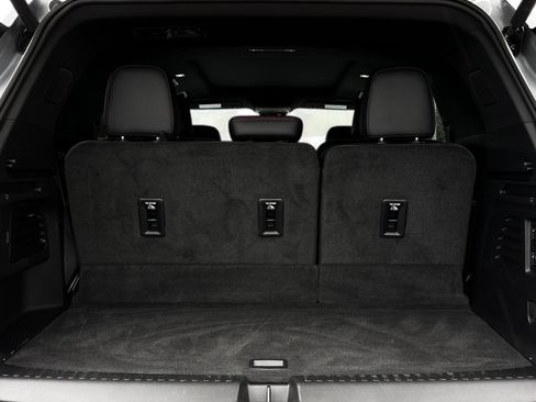 Certified 2024 Chevrolet Traverse RS w/ LPO, Floor Liner Package image 31