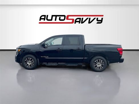 Used 2023 Nissan Titan SV w/ SV Convenience Package image 4