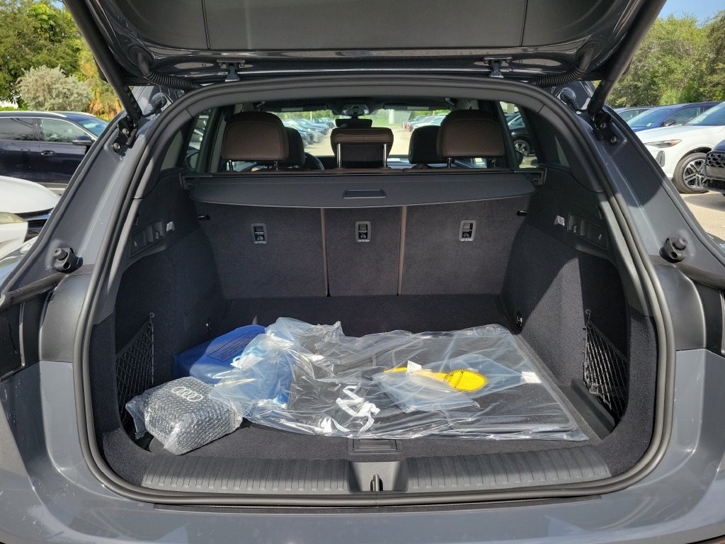 New 2027 Audi Q6 e-tron Premium Plus RWD image 30
