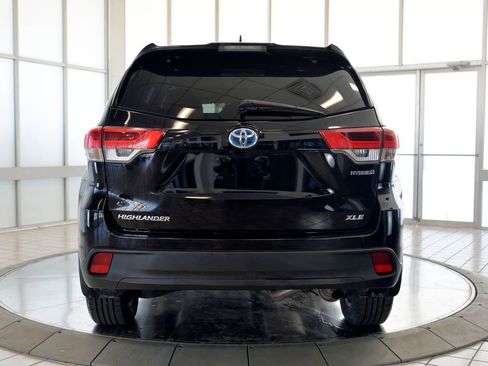 Used 2019 Toyota Highlander XLE image 7