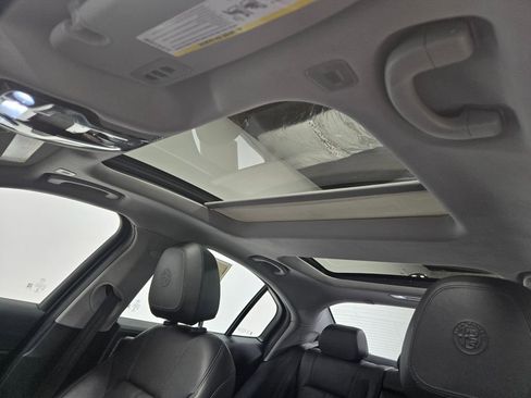 Used 2021 Alfa Romeo Giulia Sprint w/ Nero Edizione image 9