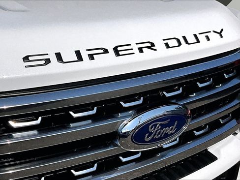Used 2024 Ford F350 Platinum AWD/4WD image 29