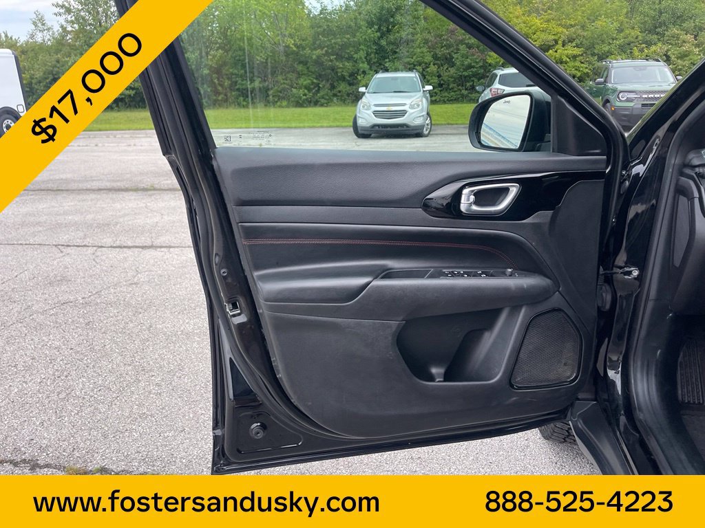 Used 2024 Jeep Compass Trailhawk AWD/4WD image 14