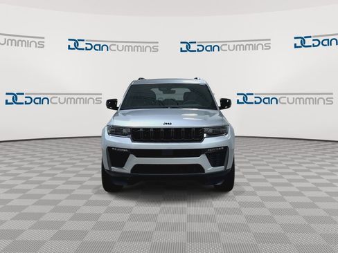 New 2026 Jeep Grand Cherokee Limited w/ Limited Altitude Package AWD/4WD image 3