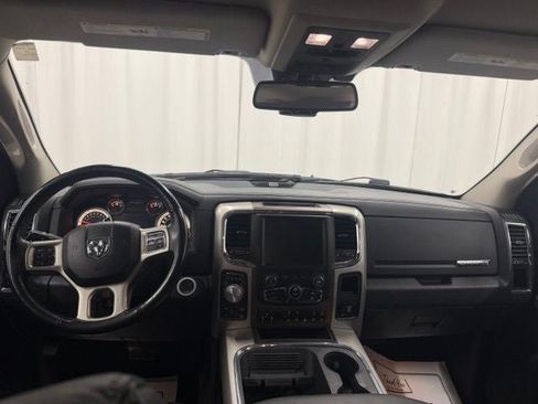 Used 2017 RAM 1500 Laramie AWD/4WD image 5