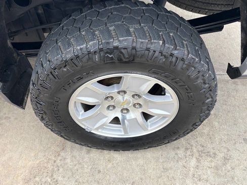 Used 2018 Chevrolet Silverado 1500 LT image 21