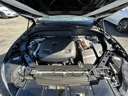 New 2025 Volvo XC60 T8 Plus w/ Climate Package image 10