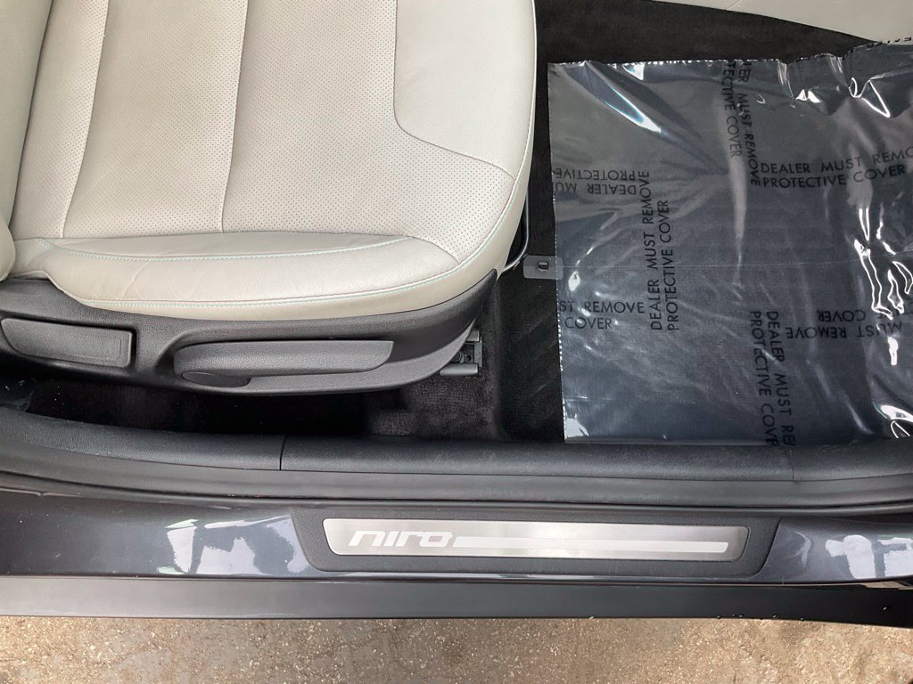 Used 2019 Kia Niro EX Premium w/ Sunroof Package FWD image 60