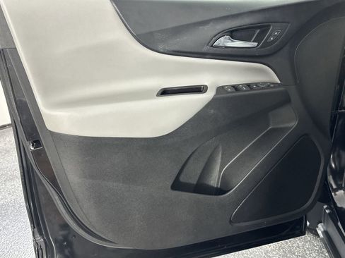 Used 2022 Chevrolet Equinox LS FWD image 29