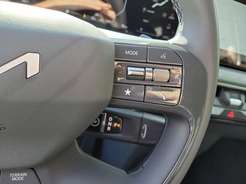 New 2026 Kia EV9 Wind AWD/4WD image 24