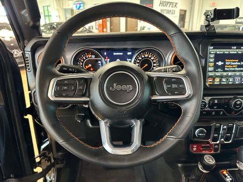Used 2023 Jeep Gladiator Mojave w/ LED Lighting Group AWD/4WD image 15
