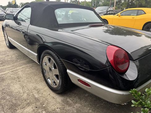 Used 2003 Ford Thunderbird image 7