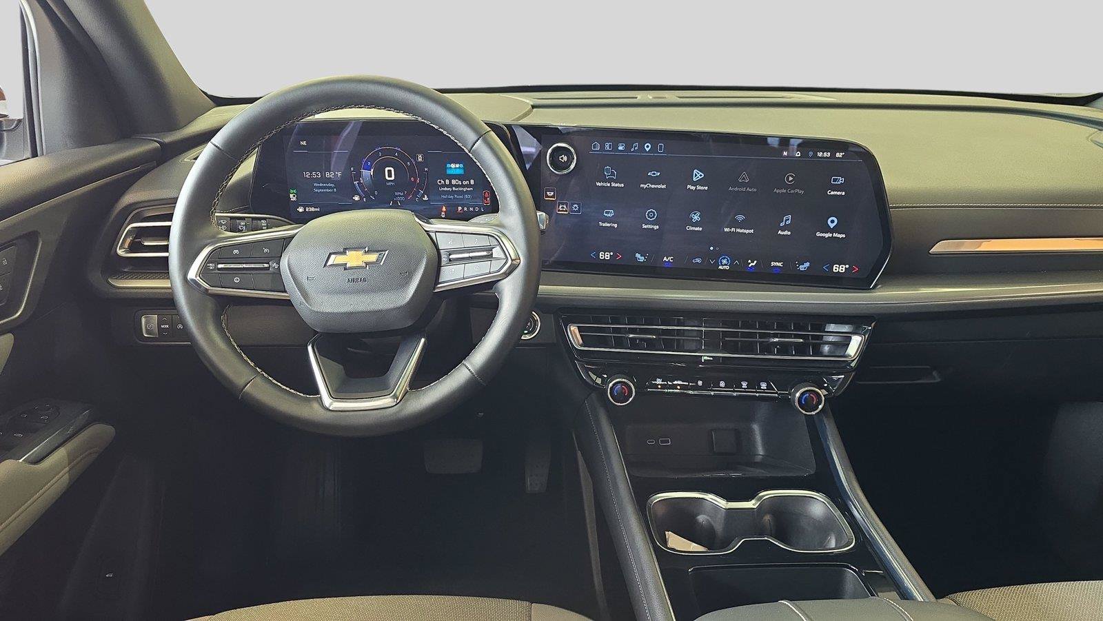 Used 2026 Chevrolet Traverse LT w/ Driver Confidence Package FWD image 9