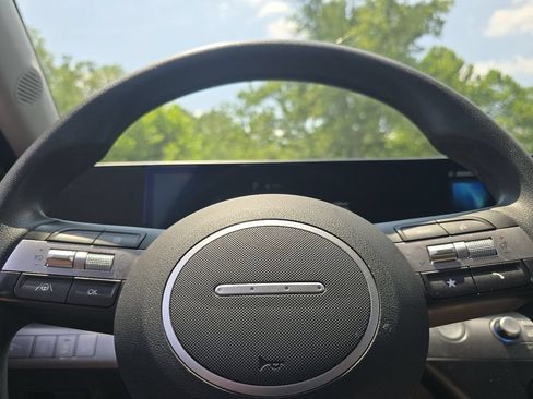 Used 2024 Hyundai Kona SE FWD image 24