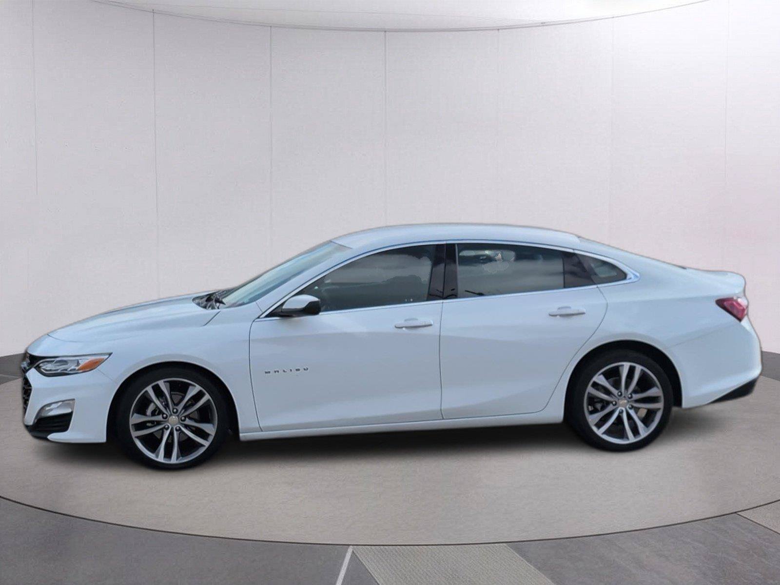 Used 2024 Chevrolet Malibu LT FWD image 2