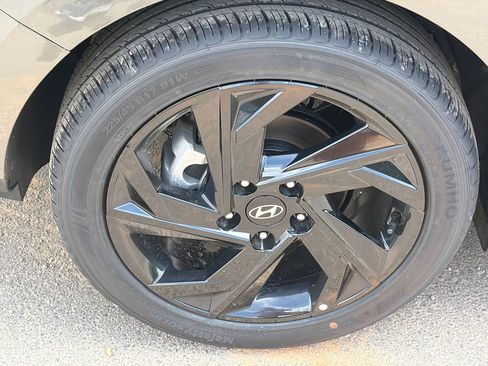 New 2026 Hyundai Elantra Sport FWD image 18