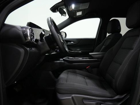 Used 2025 Chevrolet Equinox LT image 12