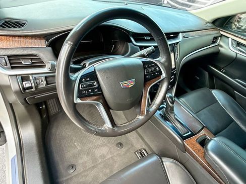 Used 2019 Cadillac XTS Luxury image 12