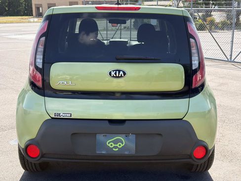 Used 2015 Kia Soul FWD image 6