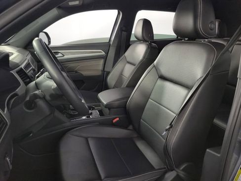 Used 2023 Volkswagen Atlas Cross Sport SE image 10