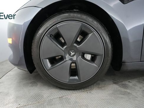 Used 2023 Tesla Model 3 Standard Range image 19